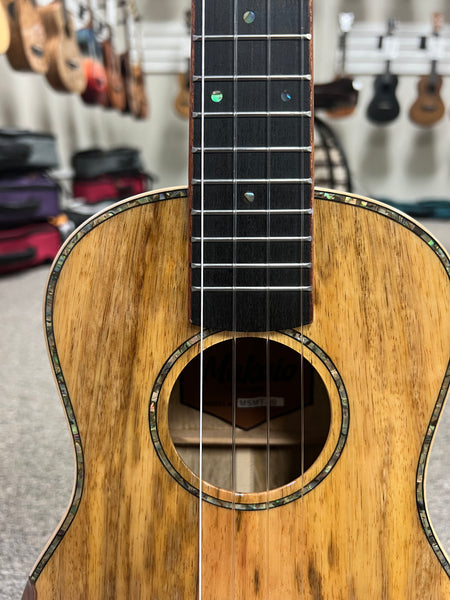 Makaio MSMT-20 Solid Spalted Mango Tenor Ukulele w/Case - Comfort Armrest #2