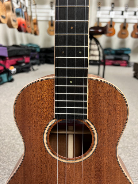 KALA KA-AMHG-ST Solid Mahogany Tenor XL Ukulele - Super Tenor