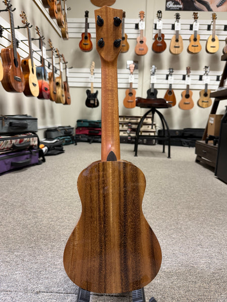 Oli X1-CA Solid Acacia Concert Ukulele w/Case
