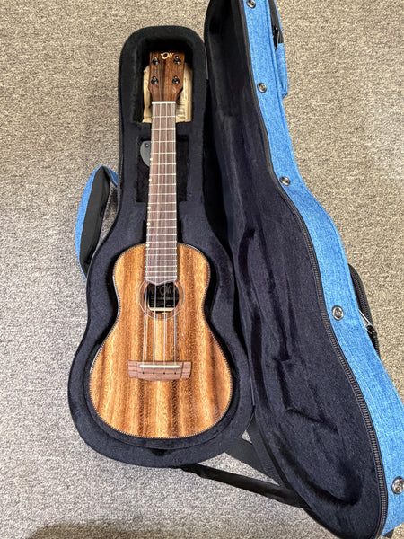 Oli X1-CA Solid Acacia Concert Ukulele w/Case