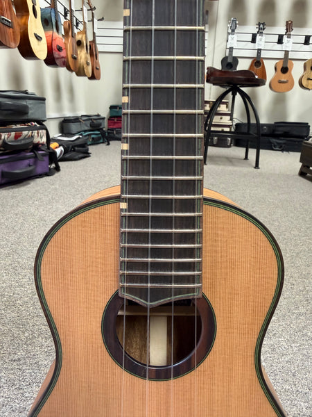 Oli L2-CCA-S Solid Cedar/Acacia Concert Ukulele w/Case
