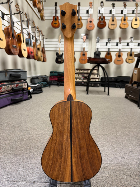 Oli L2-CCA-S Solid Cedar/Acacia Concert Ukulele w/Case