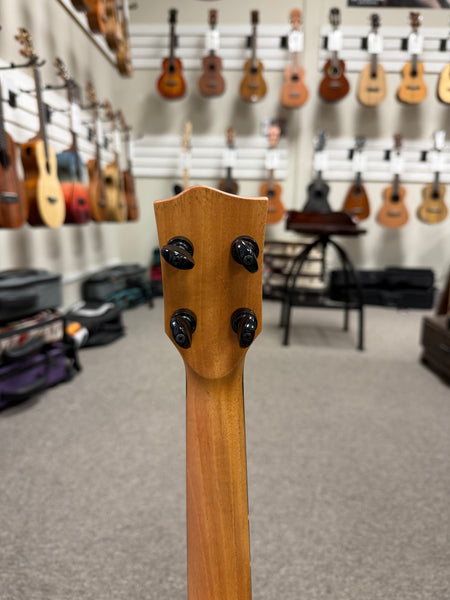 Oli L2-CCA-S Solid Cedar/Acacia Concert Ukulele w/Case