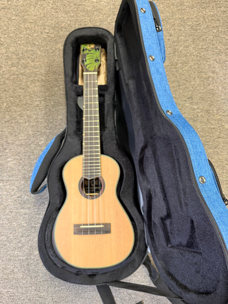 Oli L2-CCA-S Solid Cedar/Acacia Concert Ukulele w/Case