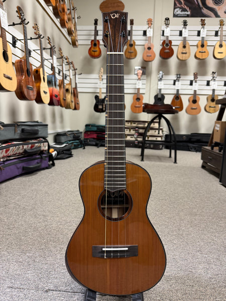 Oli L2-TCR Solid Cedar/Rosewood Tenor Ukulele w/Case