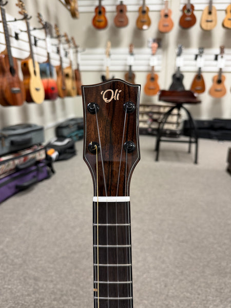 Oli L2-TCR Solid Cedar/Rosewood Tenor Ukulele w/Case