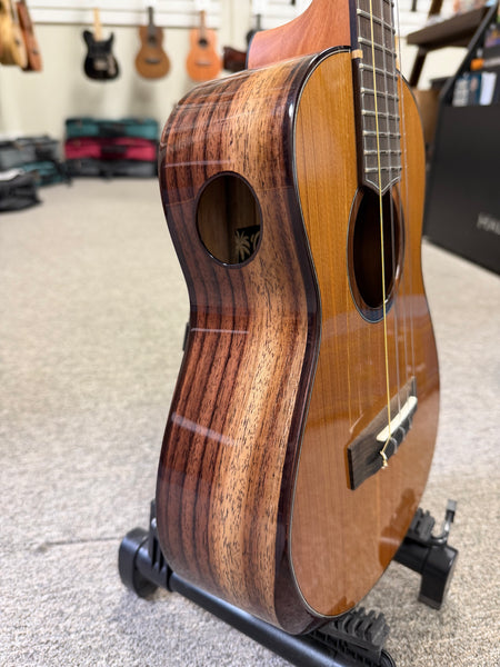 Oli L2-TCR Solid Cedar/Rosewood Tenor Ukulele w/Case