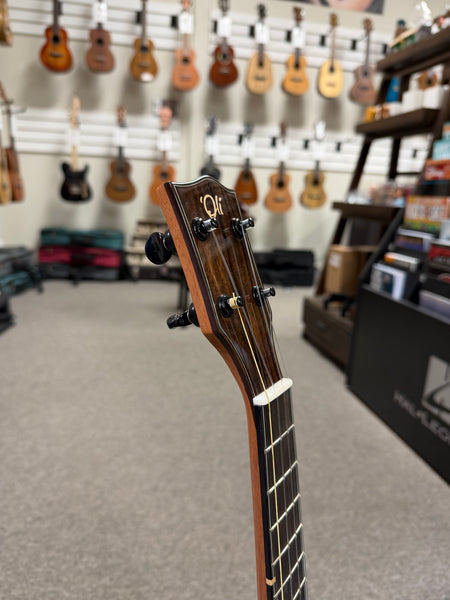 Oli L2-TCR Solid Cedar/Rosewood Tenor Ukulele w/Case