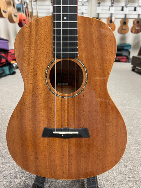 SNAIL SUB-M1 Mahogany Baritone Ukulele w/Case