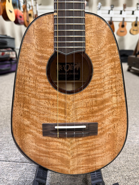 Oli L2-TPMG Solid Mango Pineapple Tenor Ukulele w/Case