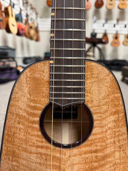 Oli L2-TPMG Solid Mango Pineapple Tenor Ukulele w/Case
