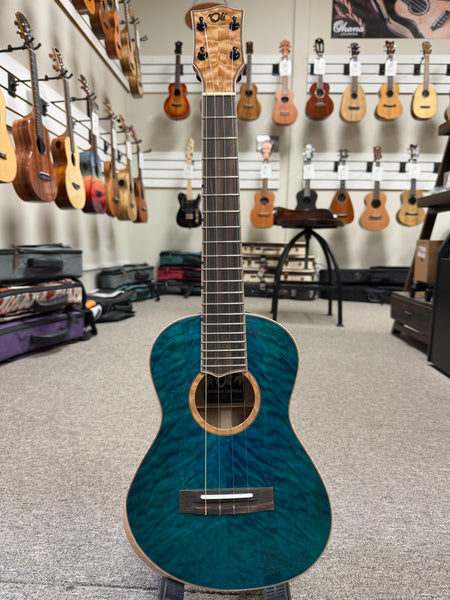 Oli L2-TQM-BL Solid Quilted Maple Ocean Blue Tenor Ukulele w/Case