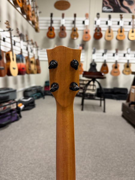 Oli L2-TQM-BL Solid Quilted Maple Ocean Blue Tenor Ukulele w/Case