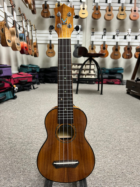 KUMU SQ-35 Koa Soprano Long Neck Ukulele w/Case