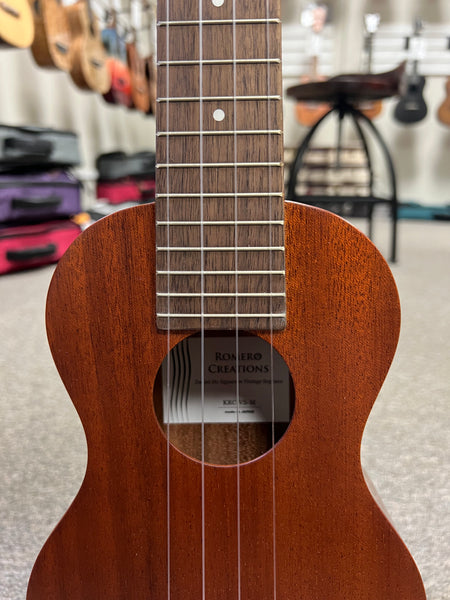 Romero Creations Daniel Ho Vintage Soprano Ukulele w/Case