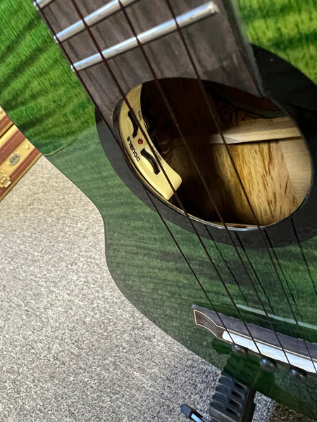 Flight Comet Green Tenor Electric Ukulele w/Case - Solid Flamed Maple/Solid Mango