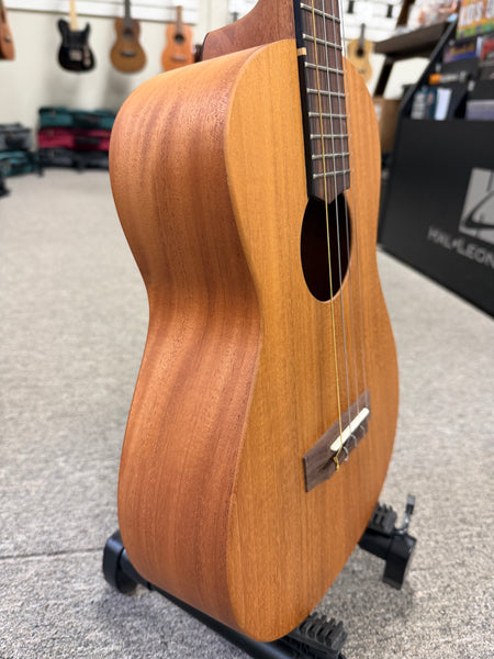 Oli L-BM-S Solid Mahogany Satin Baritone Ukulele w/Case