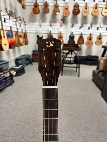 Oli L1-BCA Solid Cedar/Acacia Baritone Ukulele w/Case