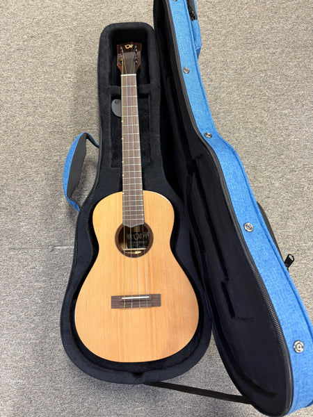 Oli L1-BCA Solid Cedar/Acacia Baritone Ukulele w/Case