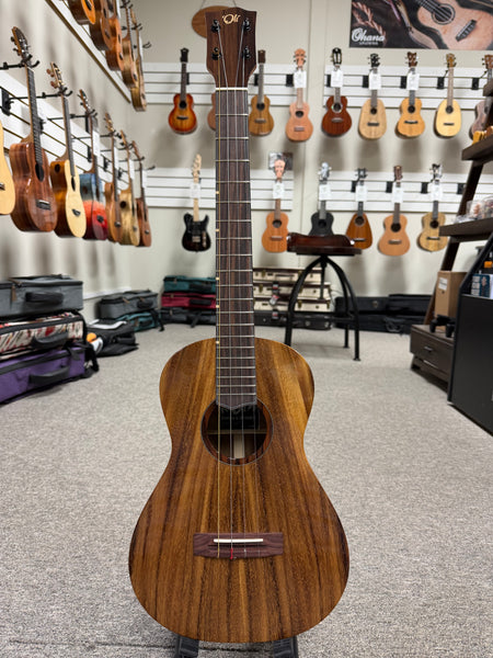 Oli L1-BA Solid Acacia Baritone Ukulele w/Case
