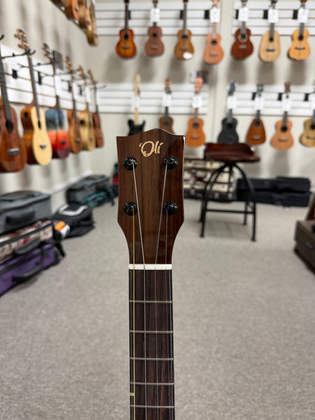 Oli L1-BA Solid Acacia Baritone Ukulele w/Case