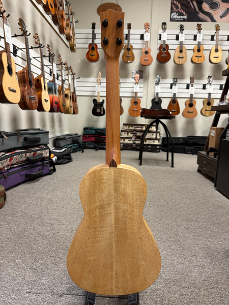 Oli L1-BMG-S Solid Mango Baritone Satin Ukulele w/Case
