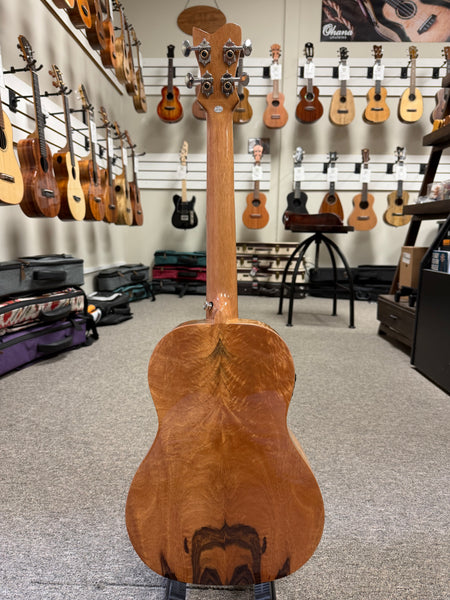 Makaio MSMBS-10E Steel String Spalted Mango Electric Baritone Ukulele w/Case