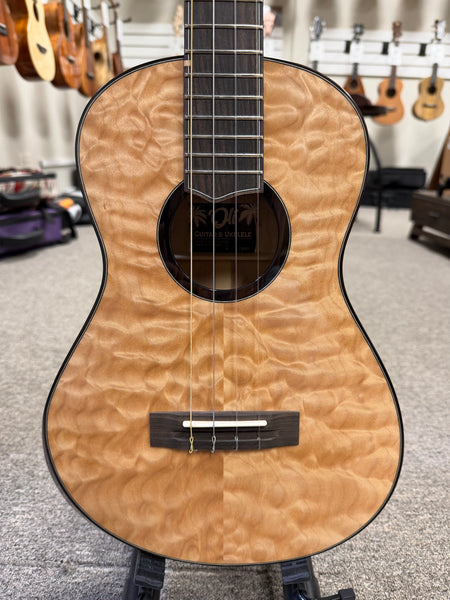Oli L2-BQM Solid Quilted Maple Baritone Ukulele w/Case