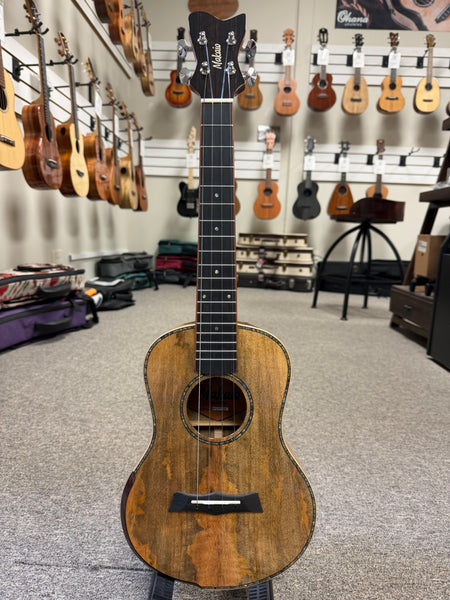 Makaio MSMT-20 Solid Spalted Mango Tenor Ukulele w/Case #1 - Comfort Armrest