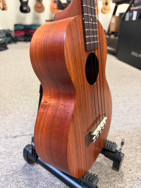 Kamaka HF-2L Solid Koa Concert Long Neck Ukulele w/Case - Made in Hawaii !!