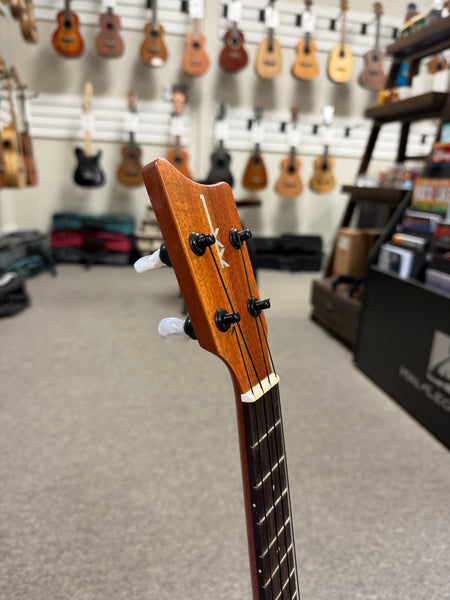 Kamaka HF-2L Solid Koa Concert Long Neck Ukulele w/Case - Made in Hawaii !!