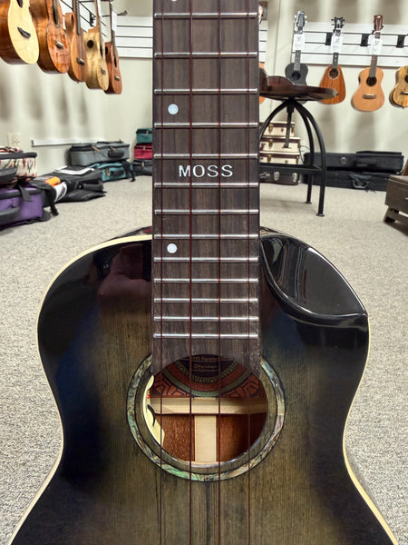 Flight Peter Moss Solid Spruce/Mahogany Electric Concert Ukulele w/Case -Black Moonburst