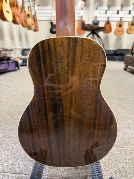 Flight Peter Moss Solid Spruce/Mahogany Electric Concert Ukulele w/Case -Black Moonburst