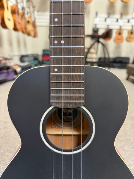 Flight Iris Solid Spruce/Mahogany Tenor Ukulele w/Case - Black