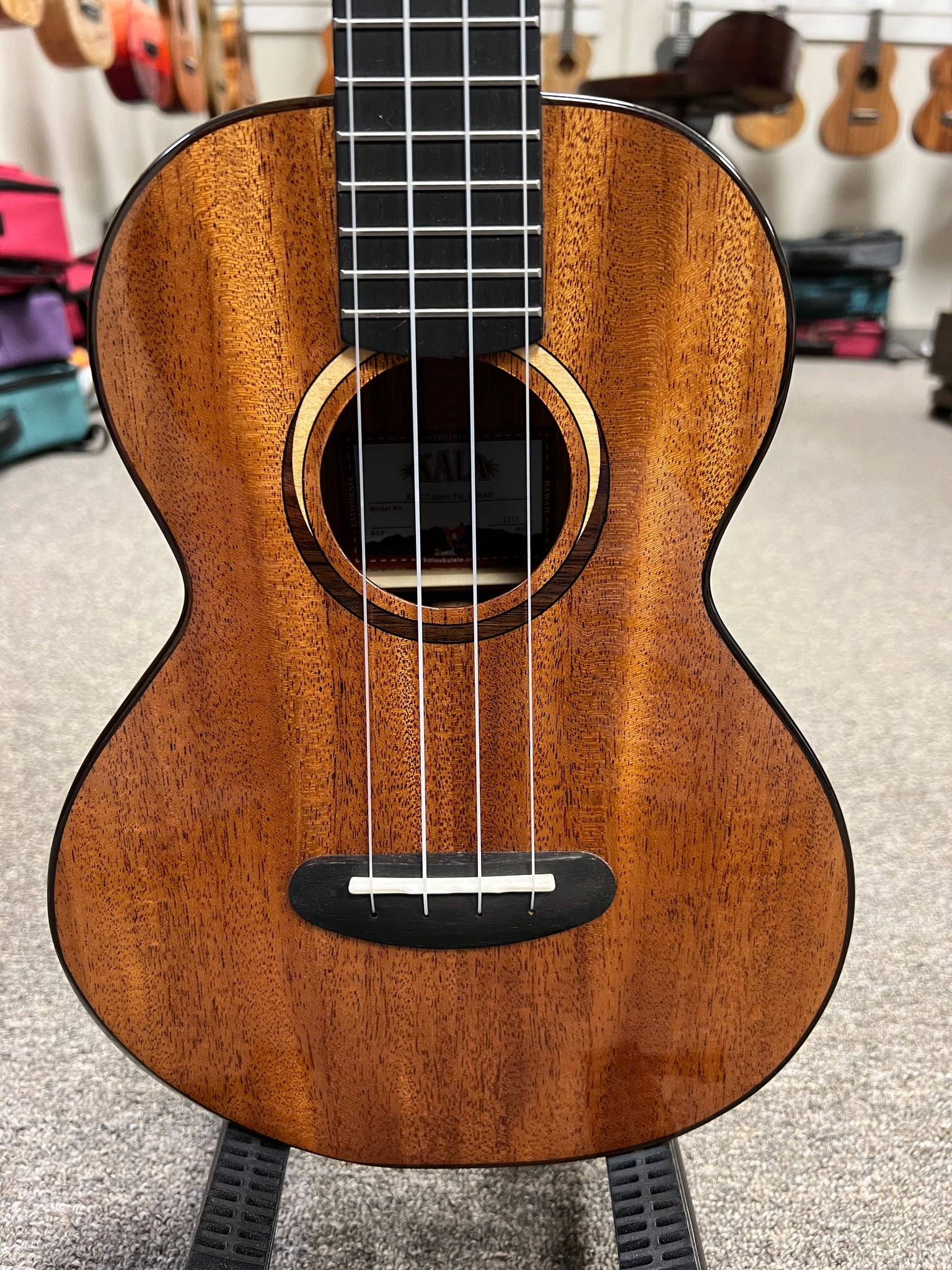 KALA KA-CT-SMH-TG Solid Mahogany Tenor Ukulele W/Case - Contour Series