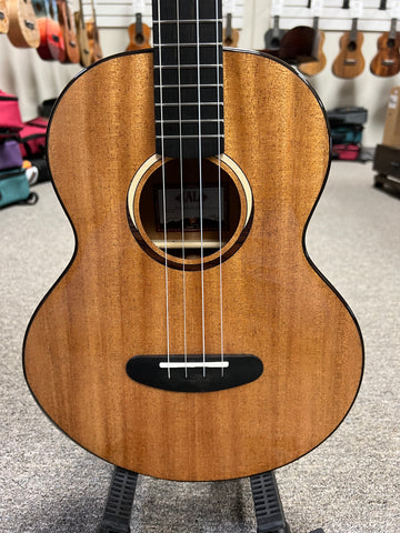 KALA KA-CT-SMH-BG Solid Mahogany Baritone Ukulele w/Case - Contour Series