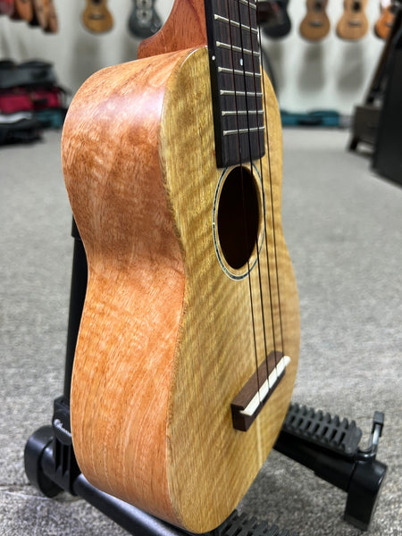 Millar MG-210L Solid Mango Soprano Long Neck Ukulele