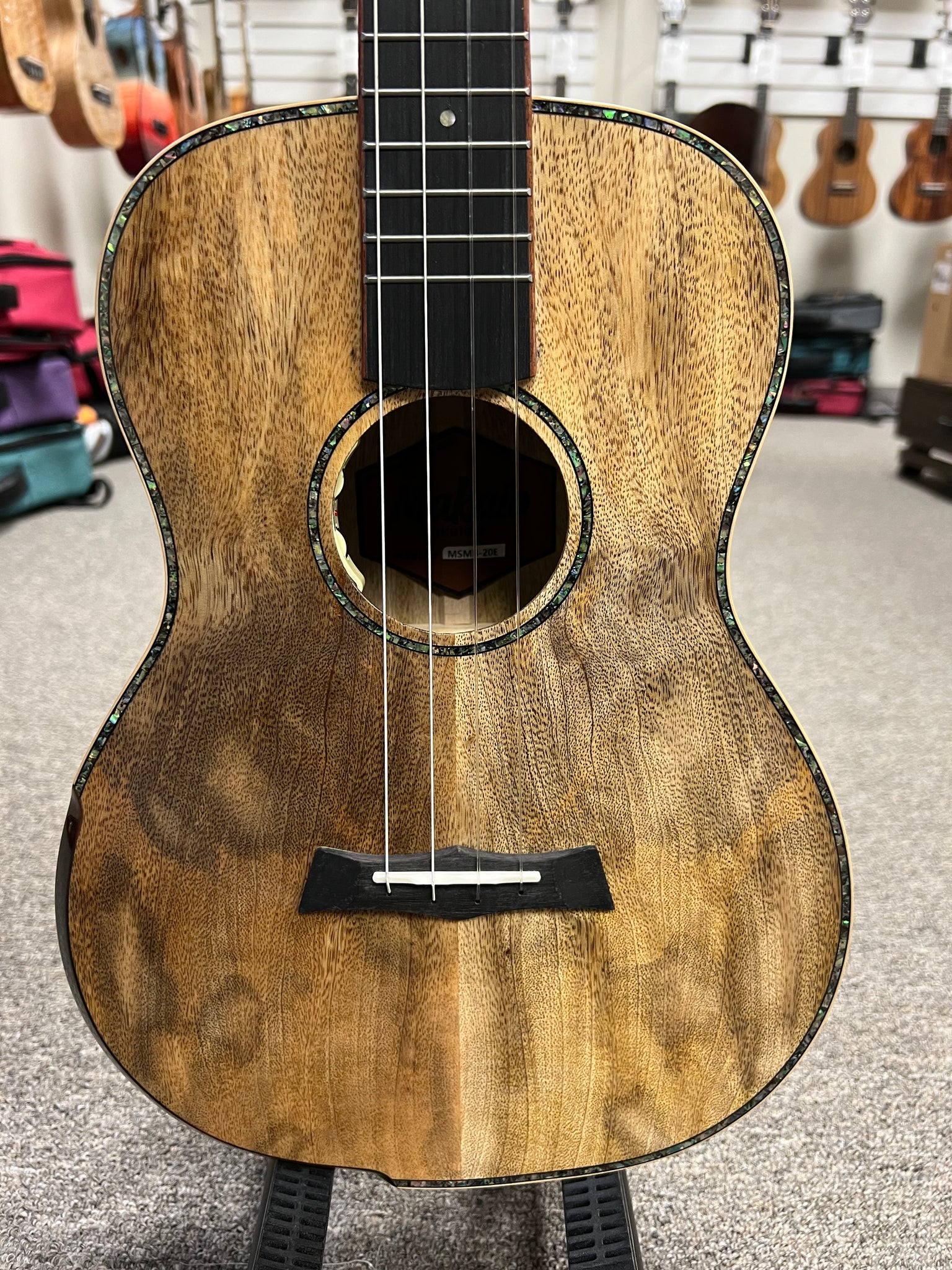 Makaio MSMB-20E Solid Spalted Mango Electric Baritone Ukulele w/Case #3 - Rosewood Comfort Armrest