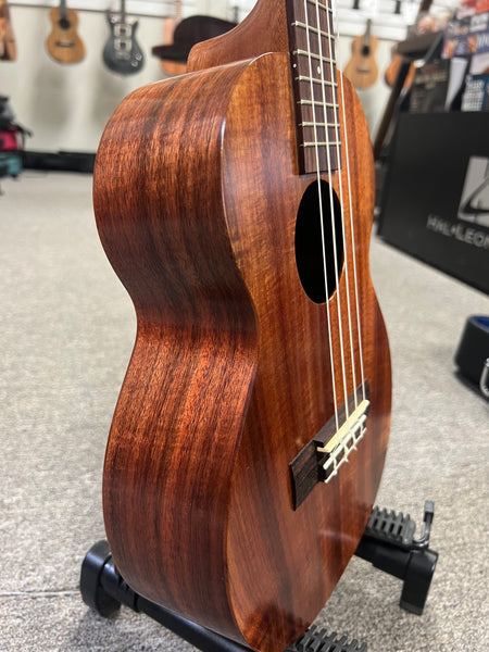 Kamaka HF-3 Solid Koa Tenor Ukulele w/Case - Pre-Loved