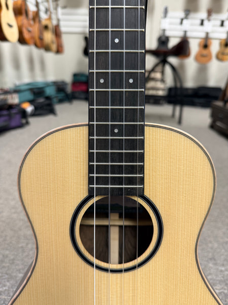 KALA KA-ASZCT-ST Solid Spruce/Ziricote Tenor XL Ukulele - Super Tenor