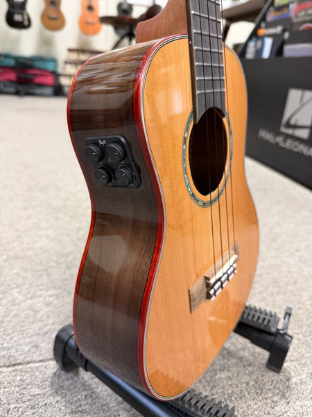 Flight Diana TE Soundwave Electric Tenor Ukulele w/Case - Solid Cedar/Walnut
