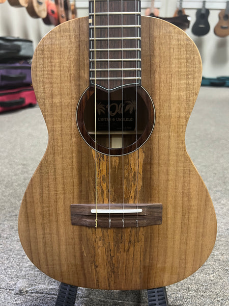 Oli L1-TMR Solid Myrtle Tenor Ukulele w/Case