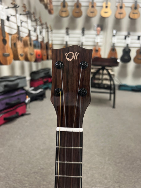 Oli L1-TMR Solid Myrtle Tenor Ukulele w/Case