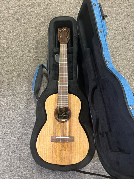 Oli L1-TMR Solid Myrtle Tenor Ukulele w/Case