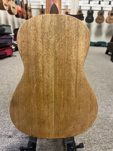 Oli L1-BMG Solid Mango Baritone Ukulele w/Case