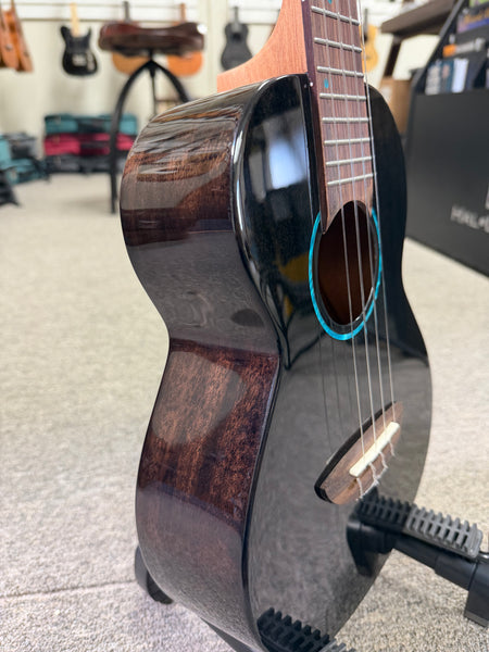 Flight TBK Iris Tinta Tenor Ukulele w/Case - Transparent Black