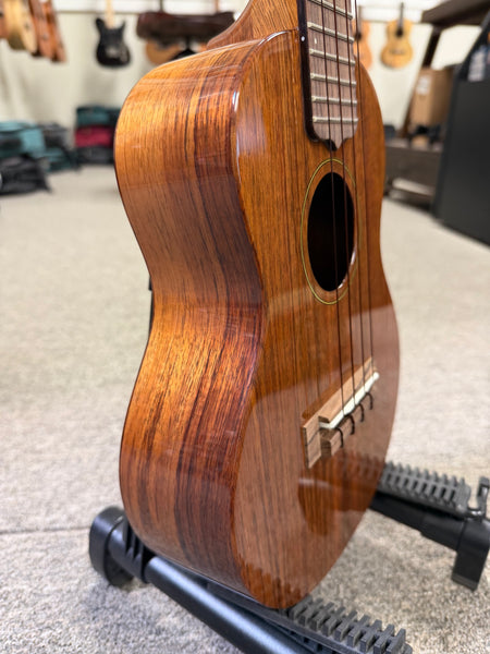 Kiwaya KPC-1K Solid Koa Concert Ukulele w/Case