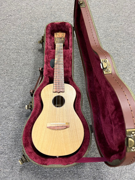 Beansprout Curly Myrtle Concert Ukulele w/Case - Pre-Loved
