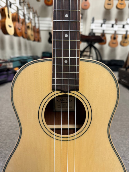 LANIKAI SPST-B Baritone Ukulele w/Case - Solid Spruce/Morado