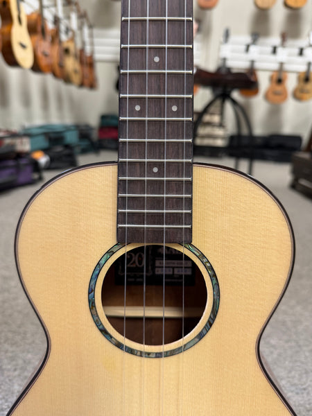 KALA KA-20th-SQS-T Solid Spruce/Quilted Sapele Tenor Ukulele w/Case - 20th Anniversary Limited Edition